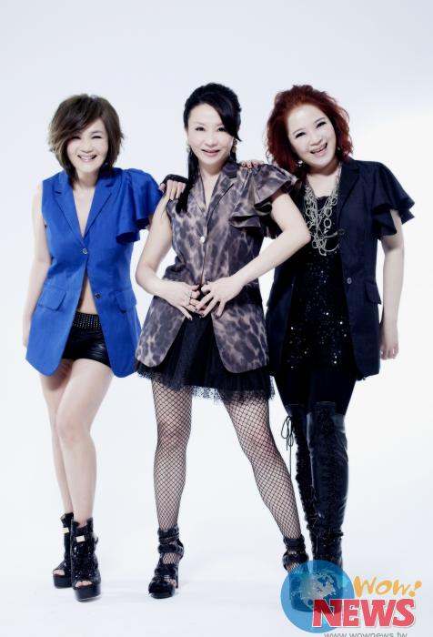 Wow!NEWS新闻网 |  官灵芝 推广客语有成 新歌