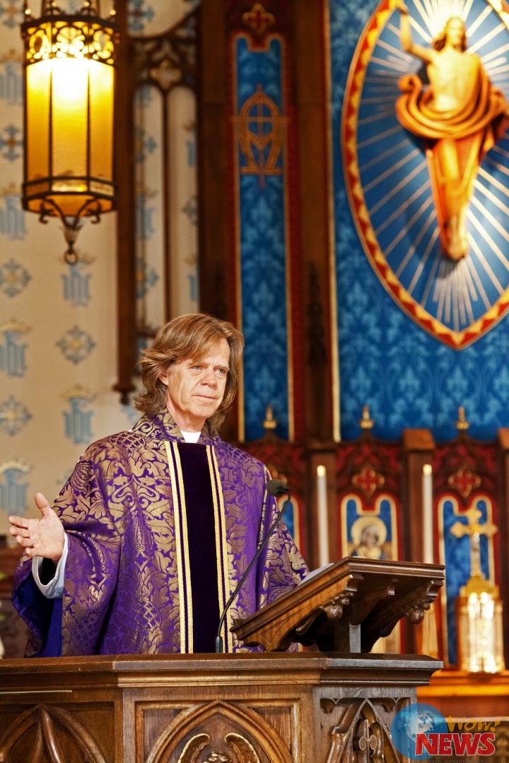 威廉斯梅西《性福疗程》化身开戒神父 幽默搞