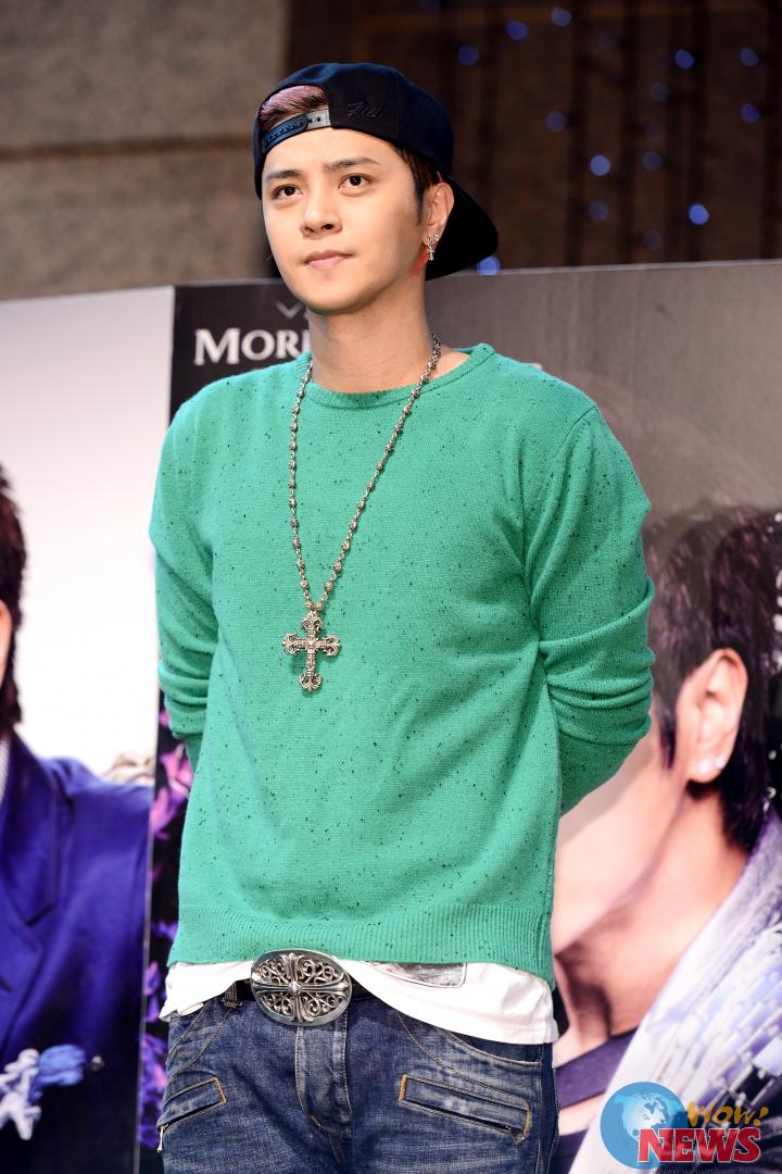 「空中飞人」见面会 罗志祥手做寿司喂歌迷 | W