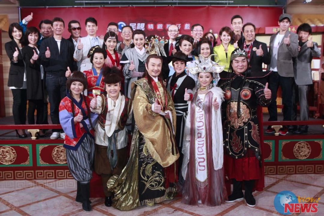 猪哥亮力挺陈亚兰+惊喜现身为【天龙传奇】站