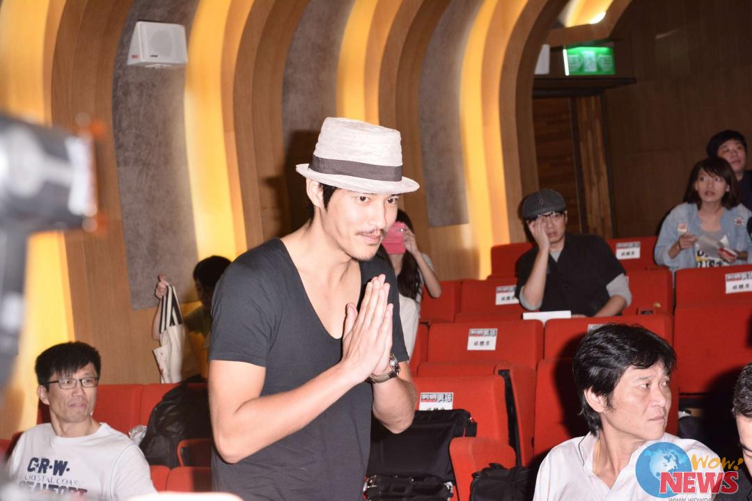 蓝正龙与接班人张庭瑚首见笑称『王不见王』 