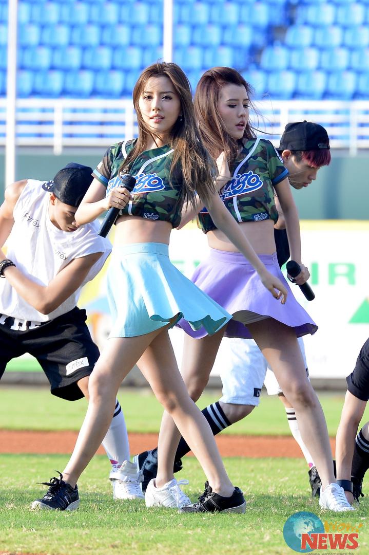 BY2交叉侧空翻投球姿势 抢争最正开球宝贝 | W