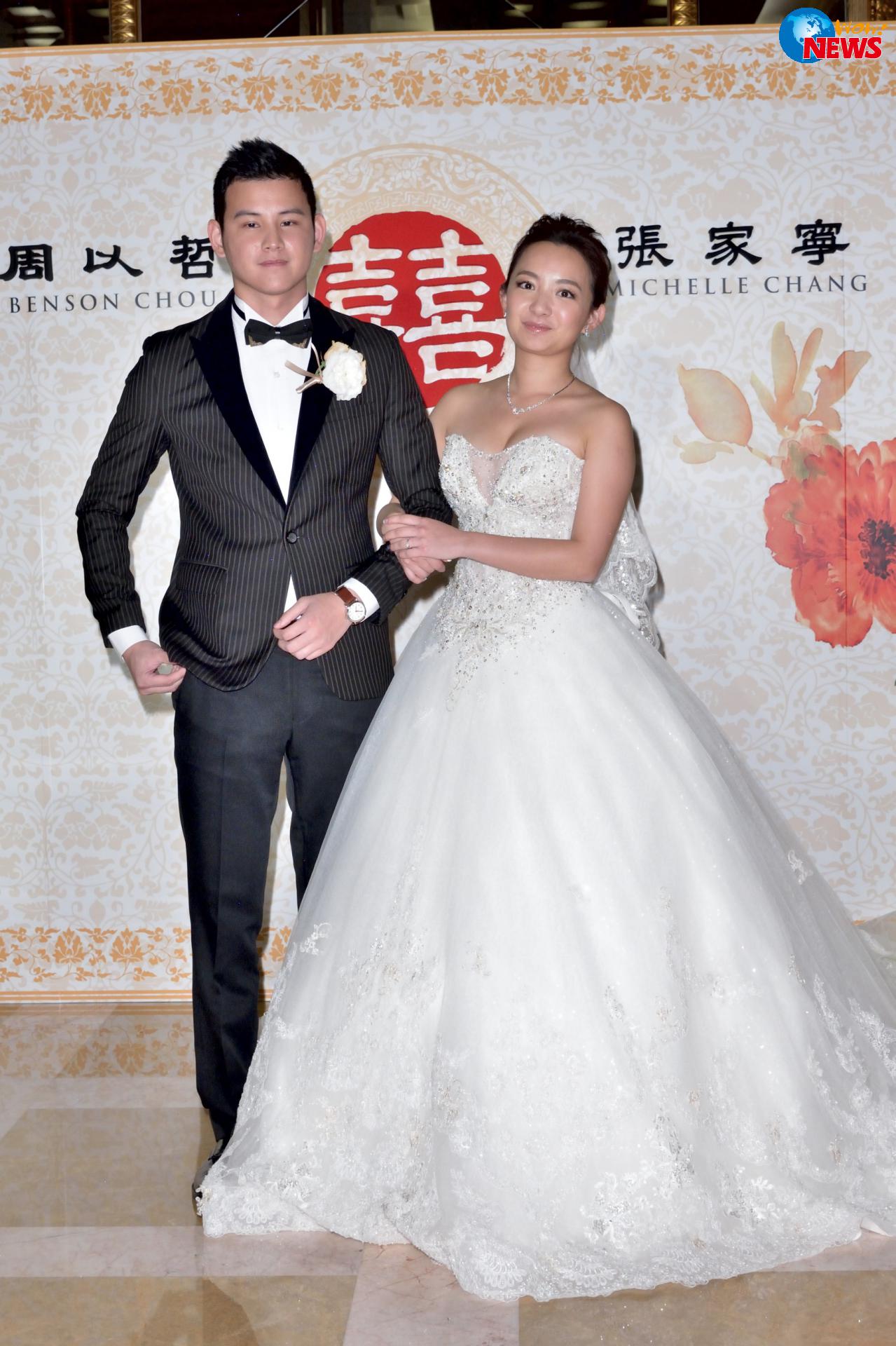 张家宁出阁 婚礼氛围感动伴娘周晓涵,茵芙