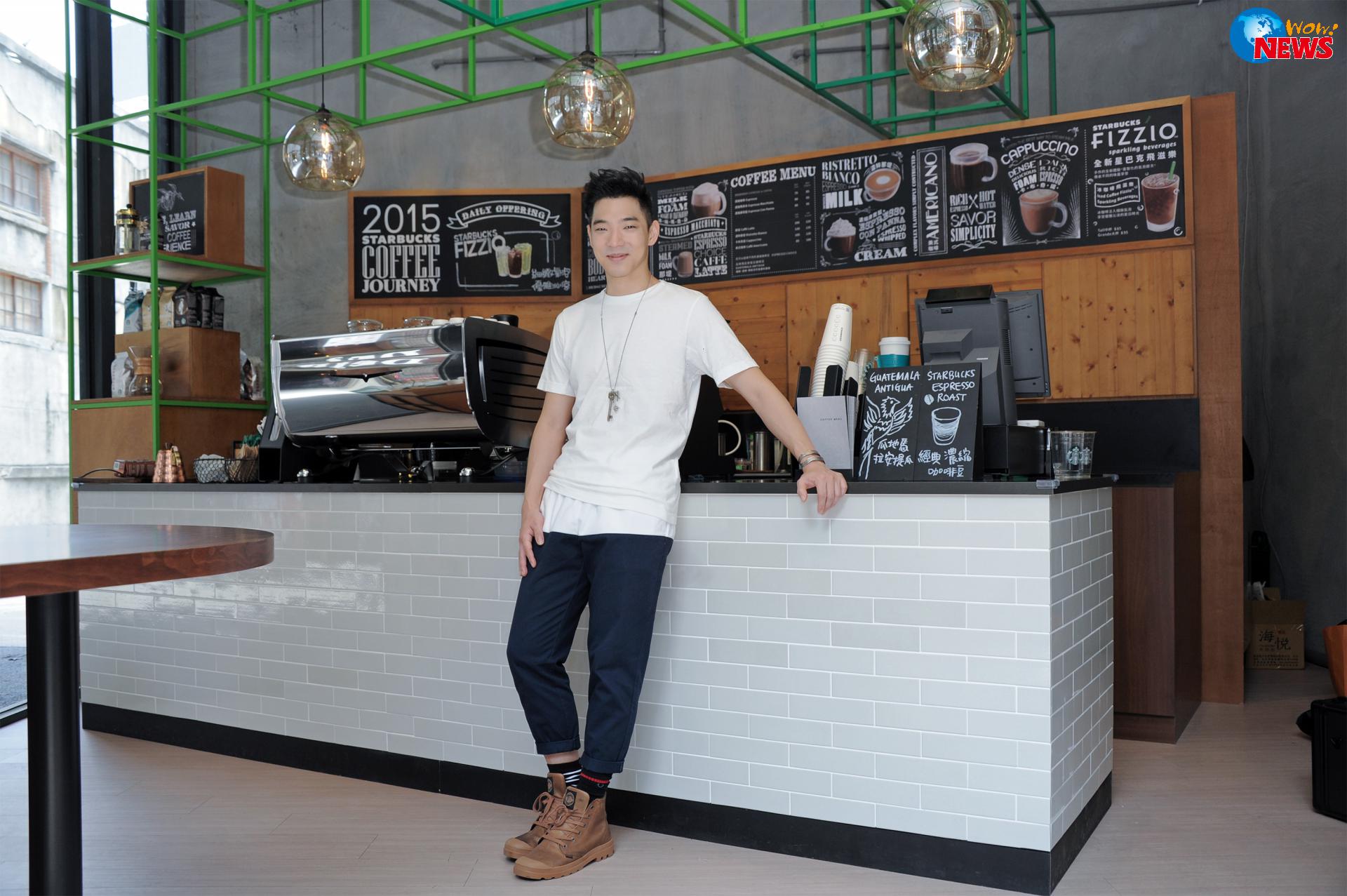 王大文靠著在星巴克打工 支持艰辛的创作路 L