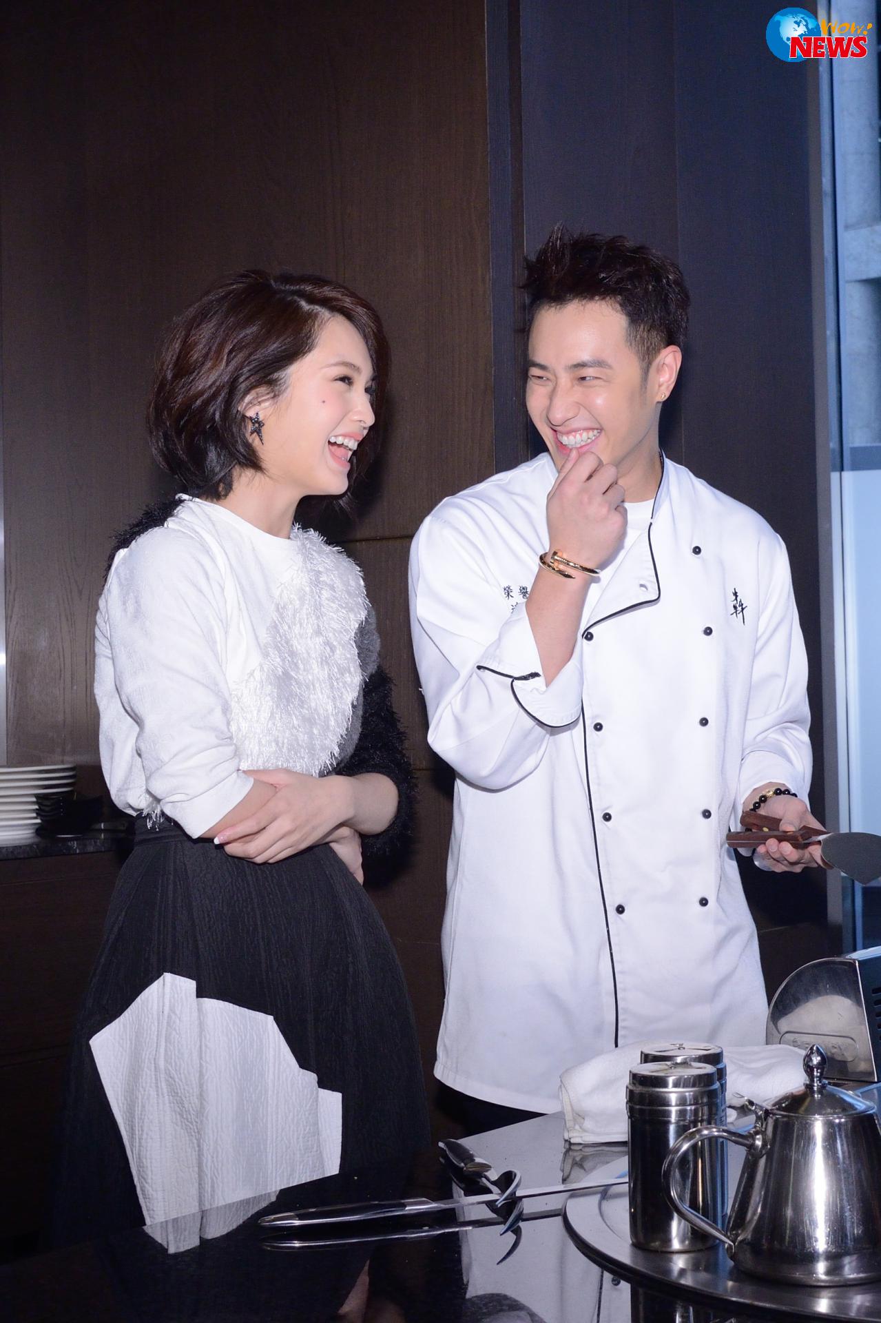 潘玮柏不爽杨丞琳?二人同台为微博发文互扛 | 